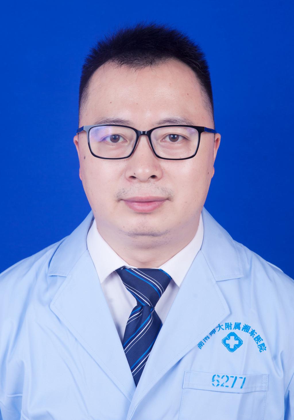 副主任医师5人