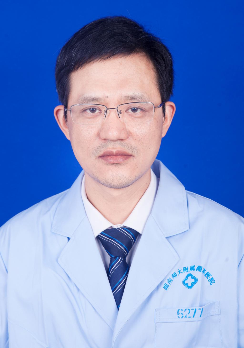 硕士研究生导师3人
