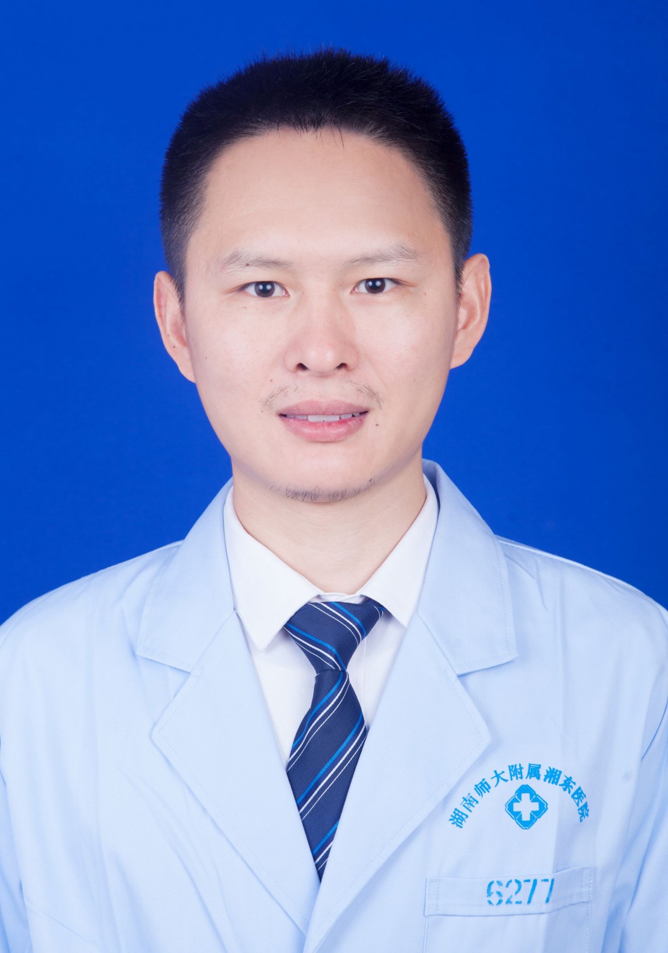 硕士研究生导师1人