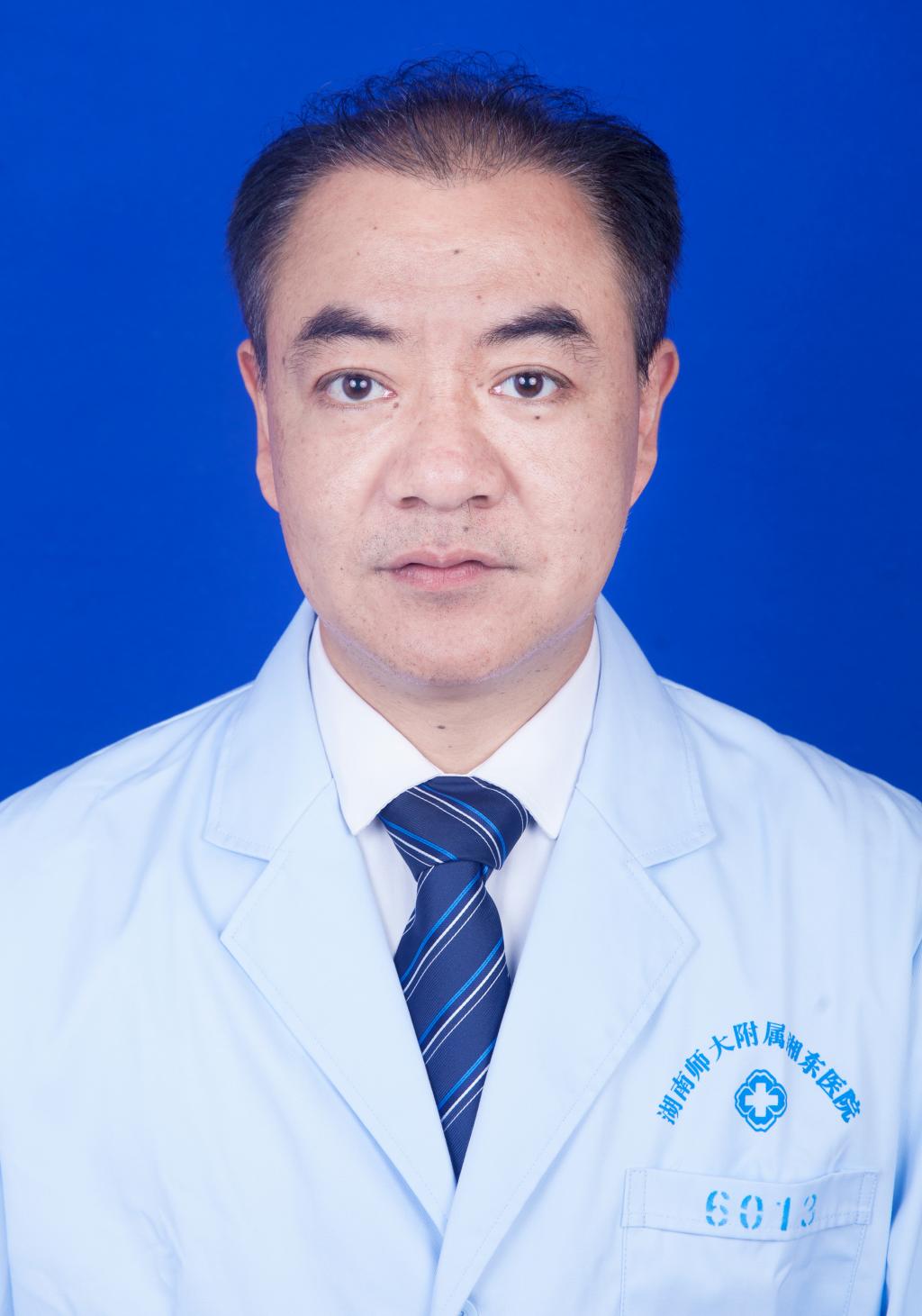 副主任护师1人